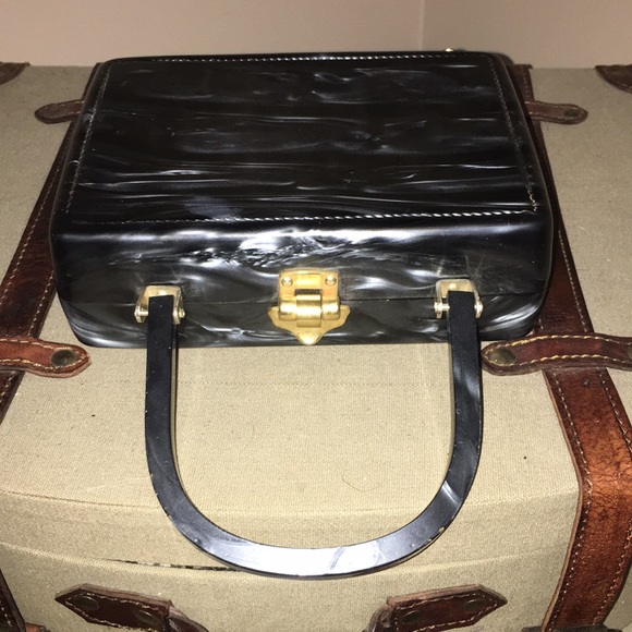 Vintage Lucite Box Purse - Picture 3 of 7